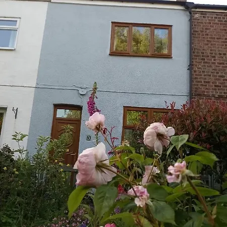 Rose Garden Cottage, Guisborough. Сasa de vacaciones *