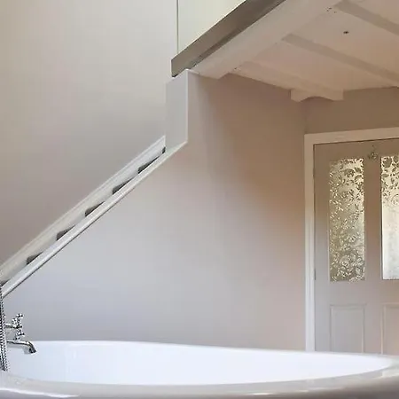 Rose Garden Cottage, Guisborough. Сasa de vacaciones *